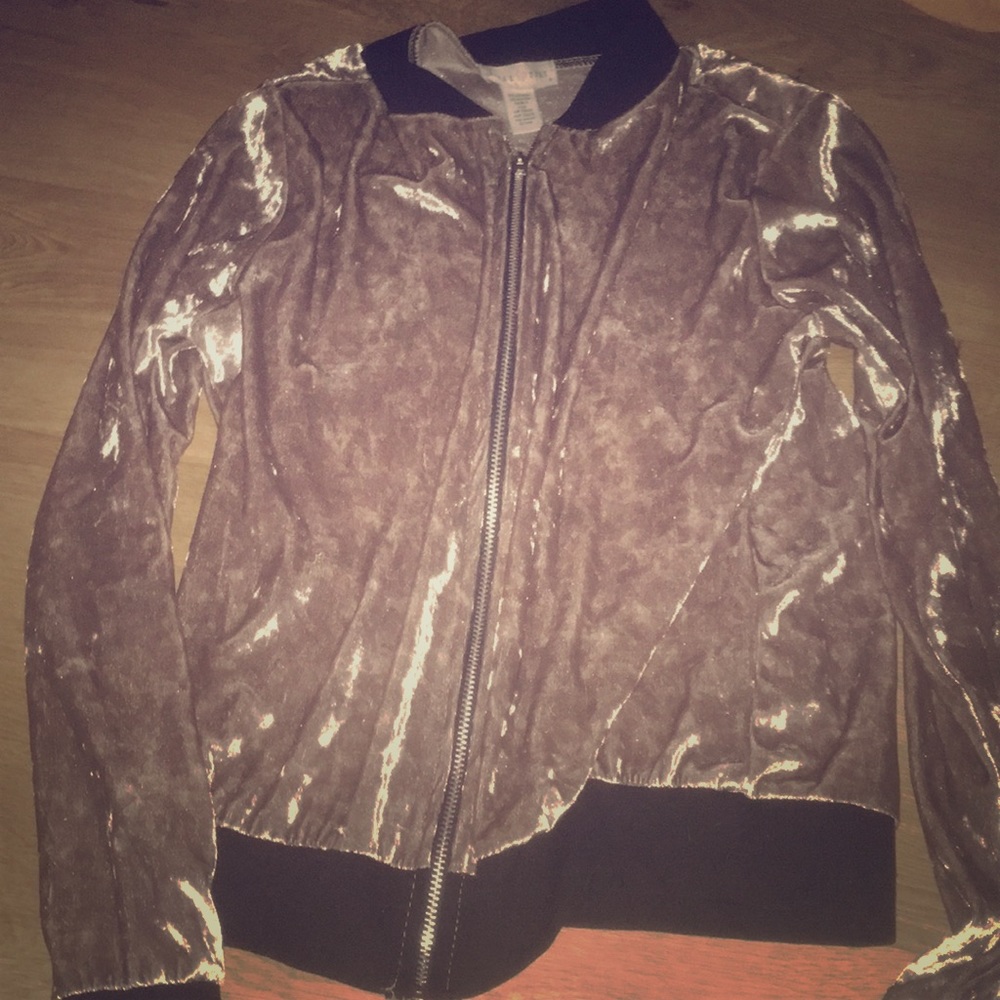 Bright zip up